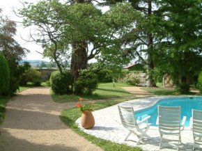Hotels in Denicé